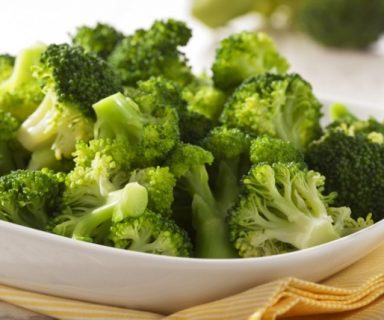 Zeleno-lisnato-povrće-štiti-jetru-384x320