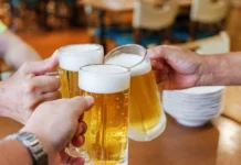 Čak i povremeno pijenje alkohola može biti vrlo opasno: Utrostručuje rizik od teške bolesti jetre